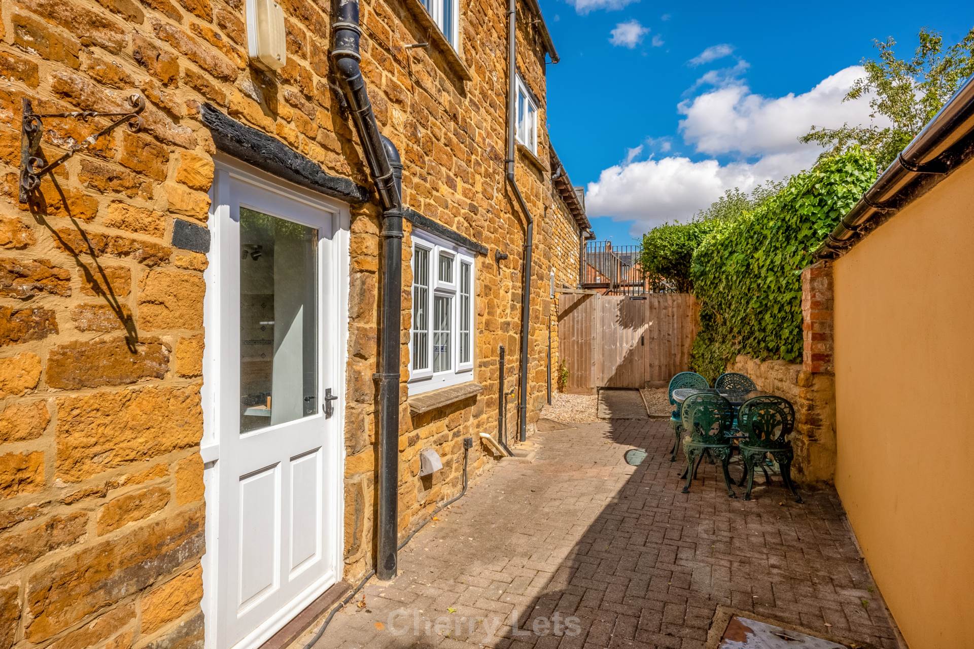 3 bed cottage to rent in Bull Ring, Banbury  - Property Image 16