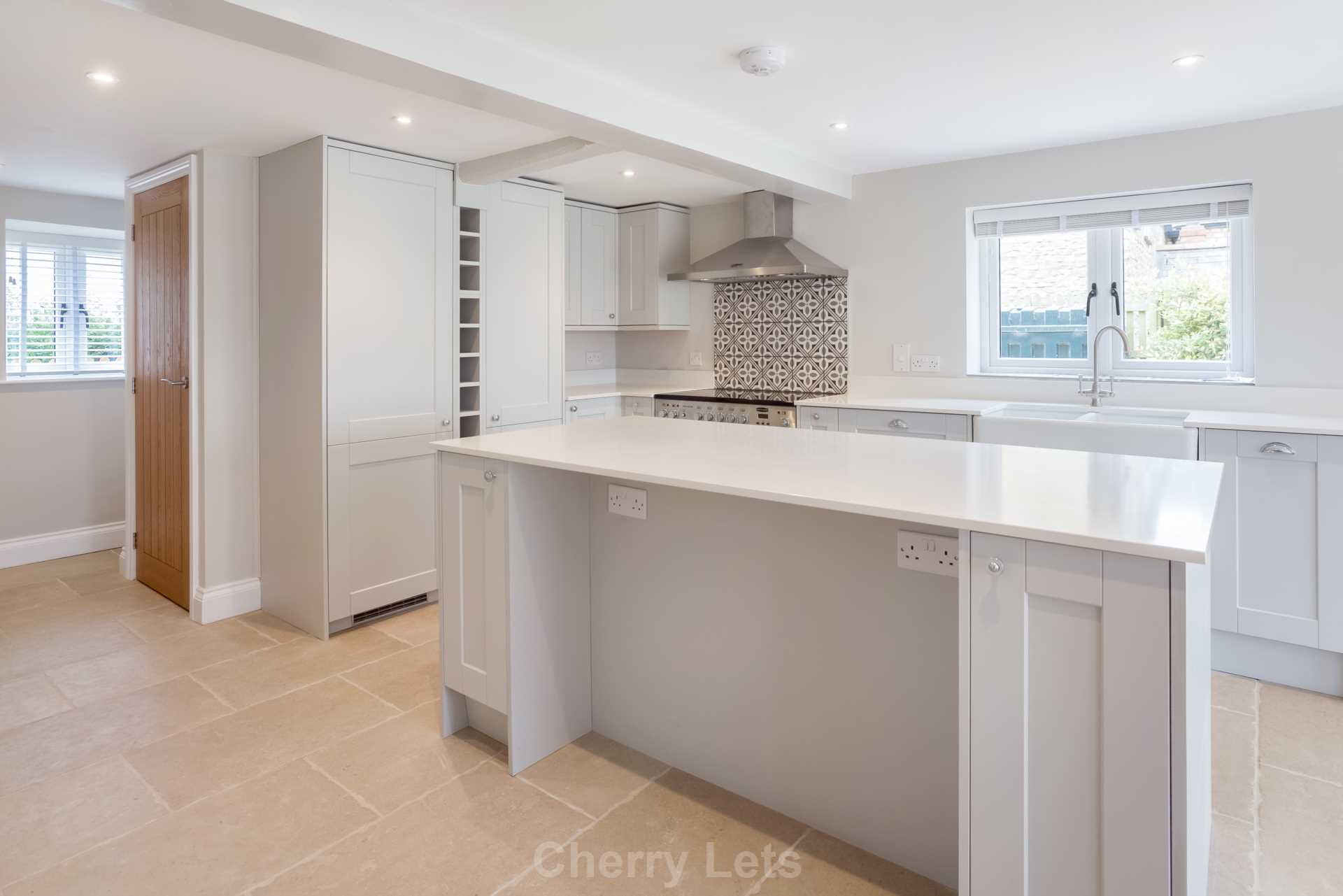 4 bed detached house to rent in Radstone, NN13 5