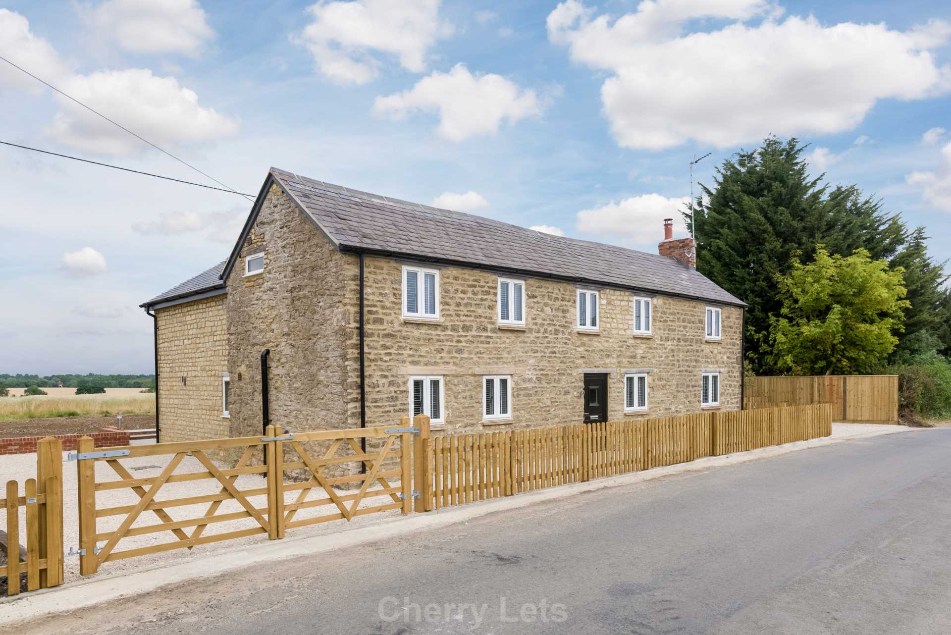 4 bed detached house to rent in Radstone, Brackley  - Property Image 17