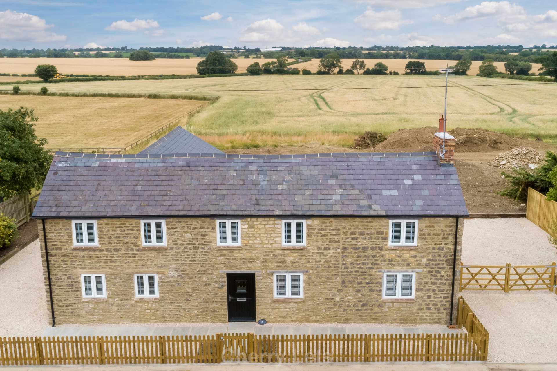 4 bed detached house to rent in Radstone, NN13 17