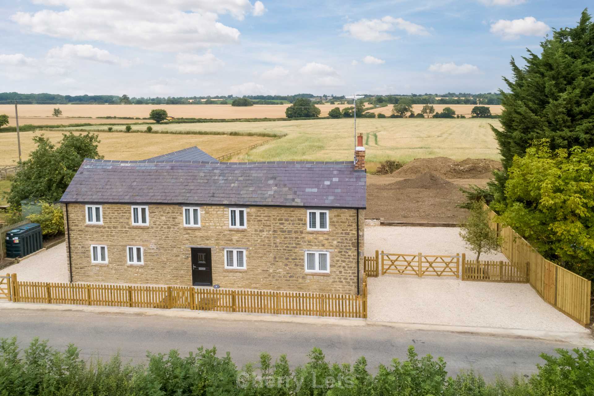 4 bed detached house to rent in Radstone, Brackley  - Property Image 19