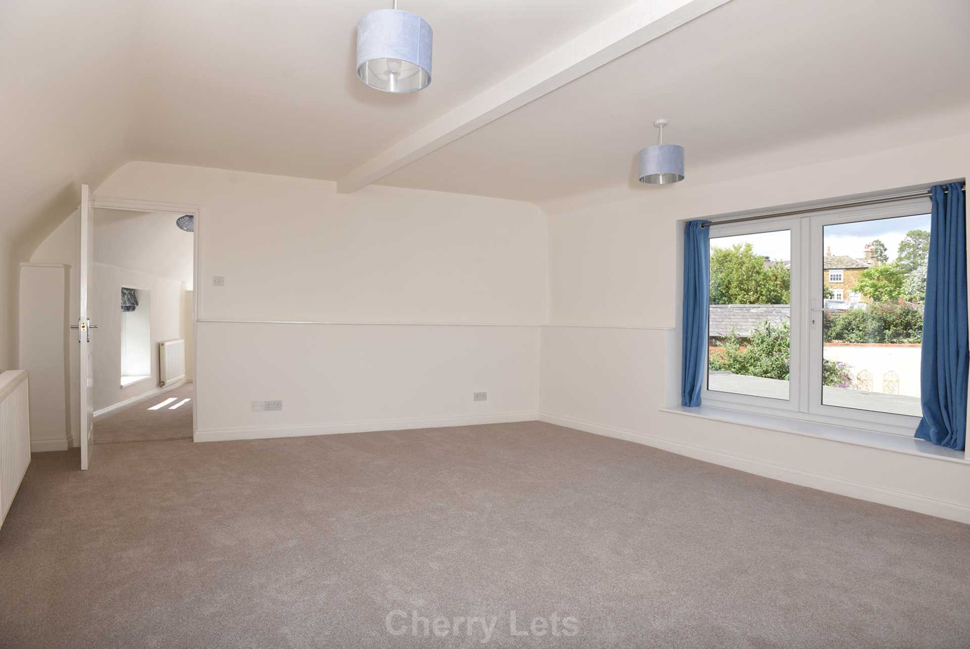 1 bed flat to rent in Market Place, Banbury  - Property Image 4