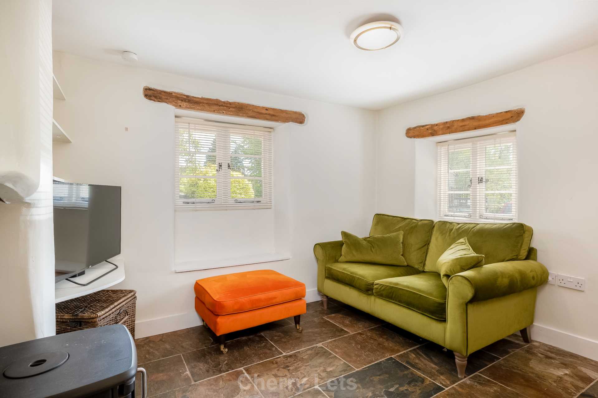 2 bed detached house to rent in North Side, Bicester  - Property Image 4