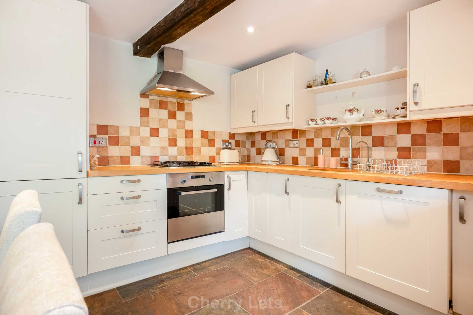 2 bed detached house to rent in North Side, Bicester  - Property Image 5