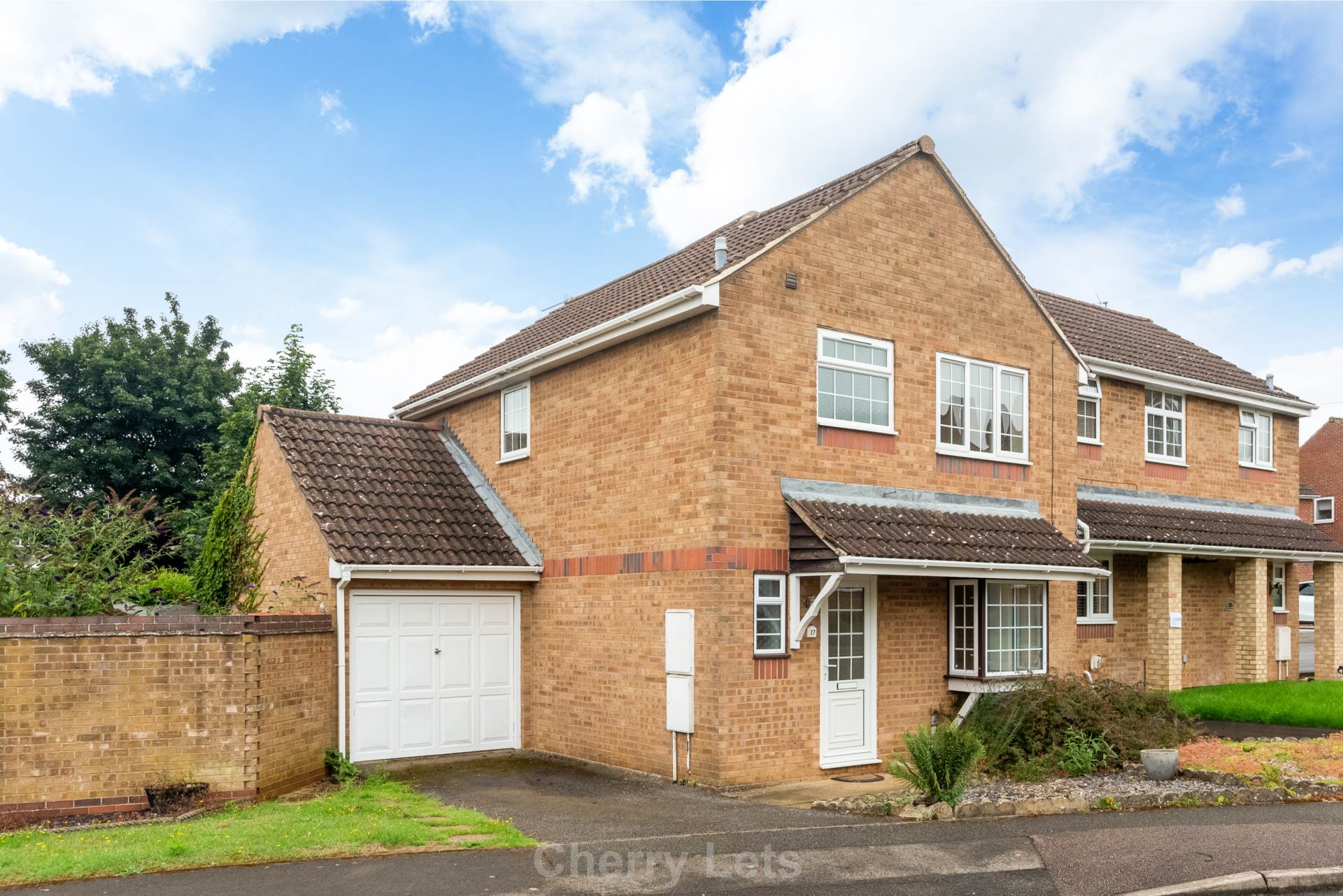 3 bed detached house to rent in Hereford Way, Banbury, OX16 14