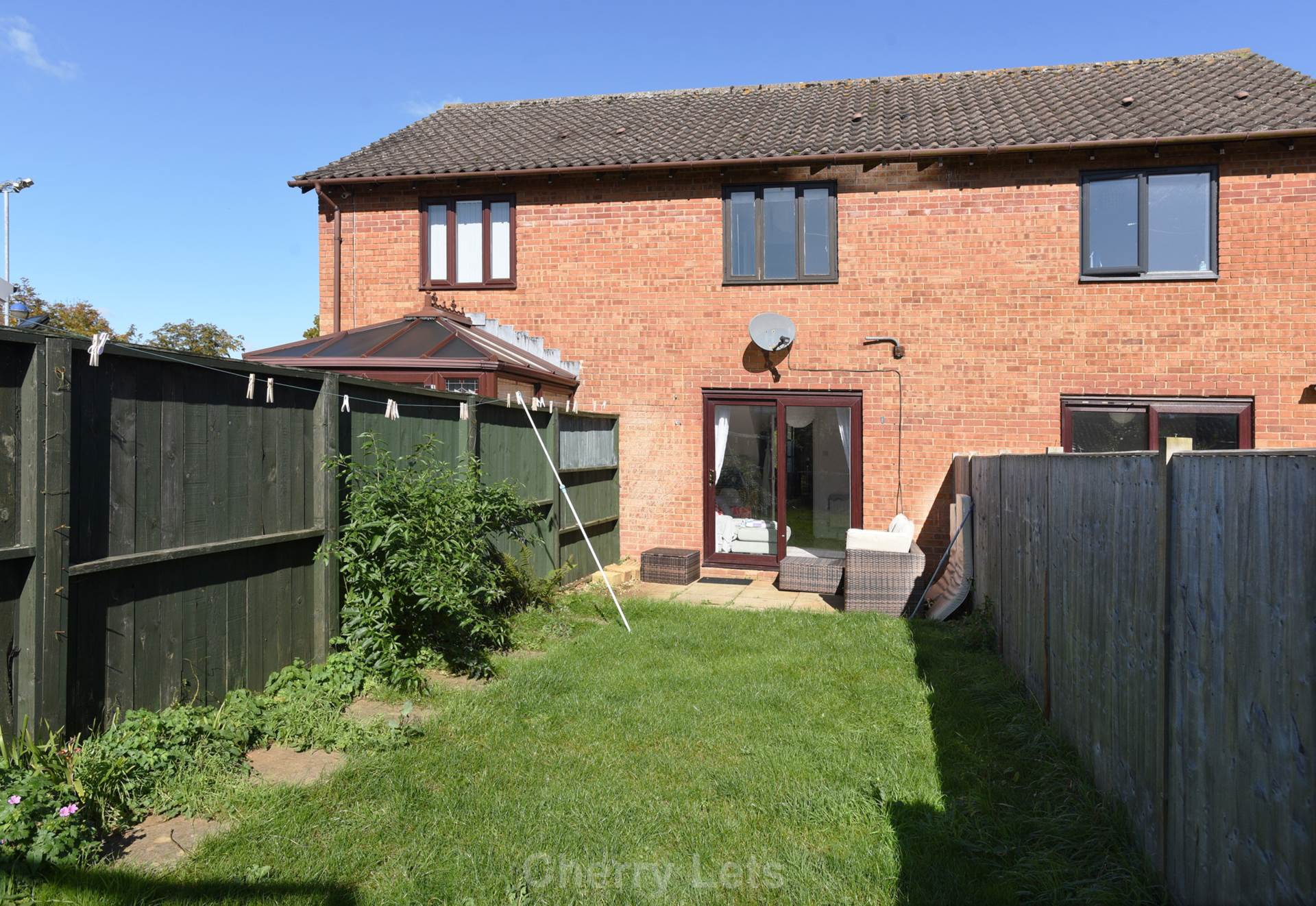 2 bed terraced house to rent in Mill Close, Deddington 9