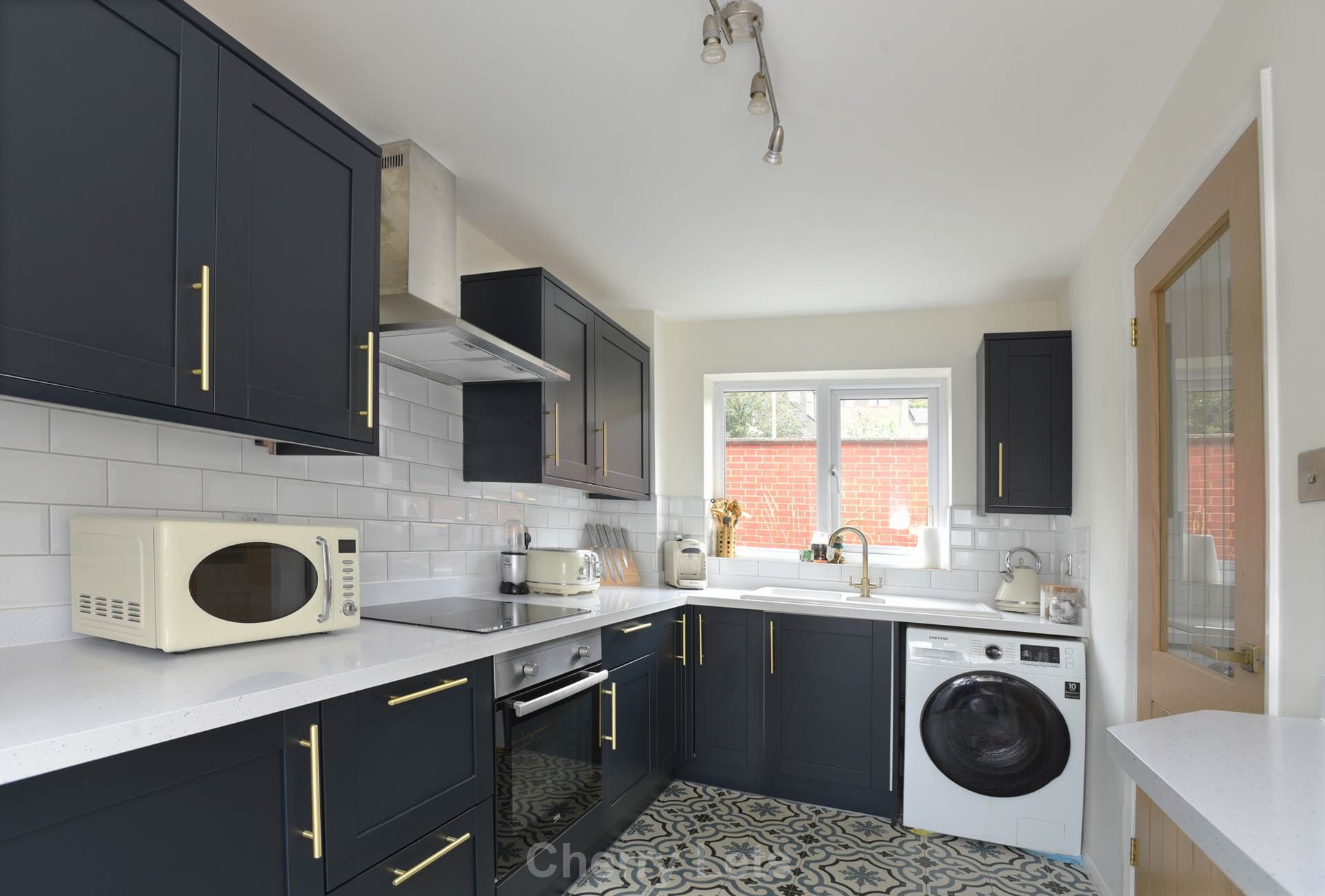 2 bed terraced house to rent in The Camellias, Banbury, OX16 1