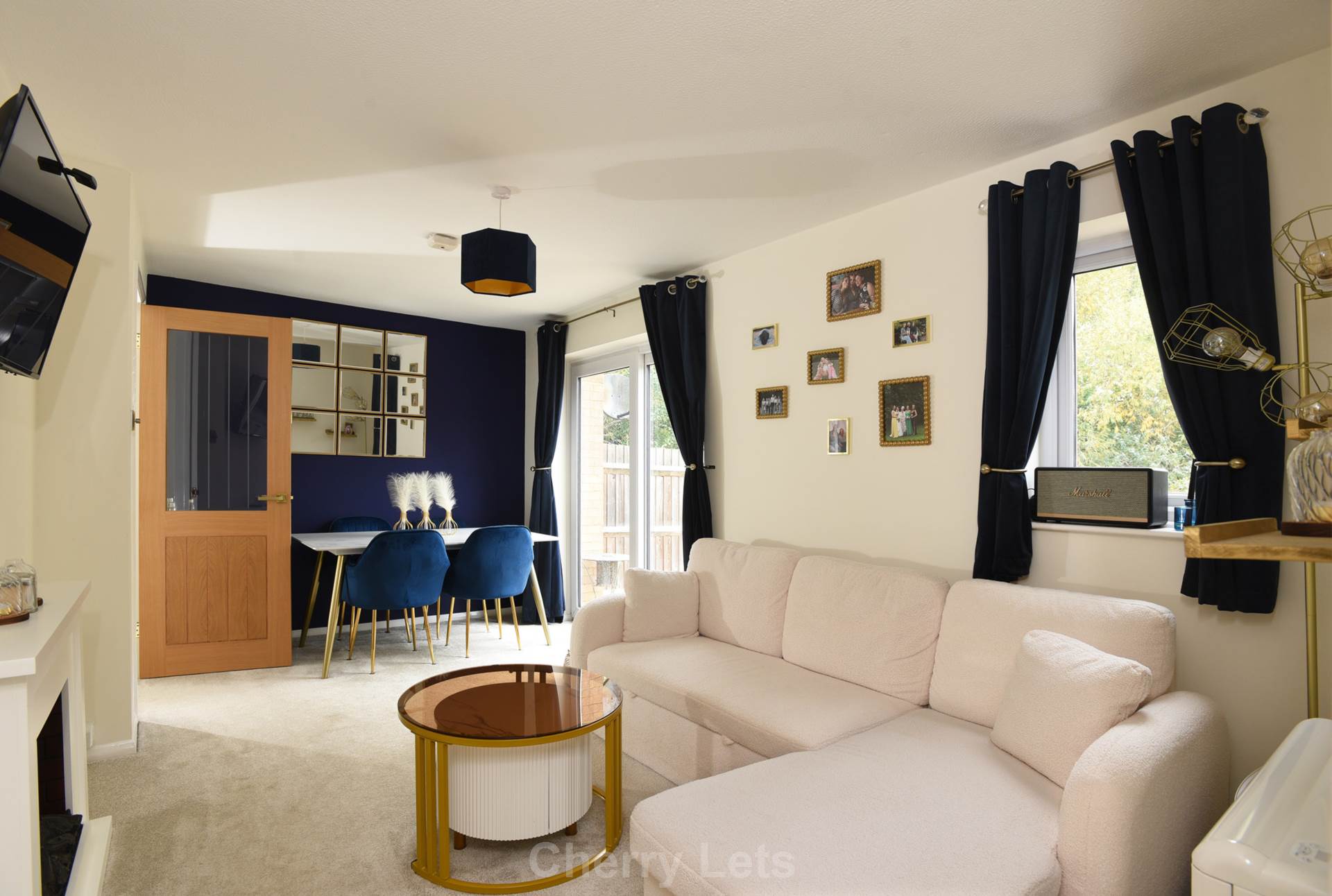 2 bed terraced house to rent in The Camellias, Banbury, OX16 3