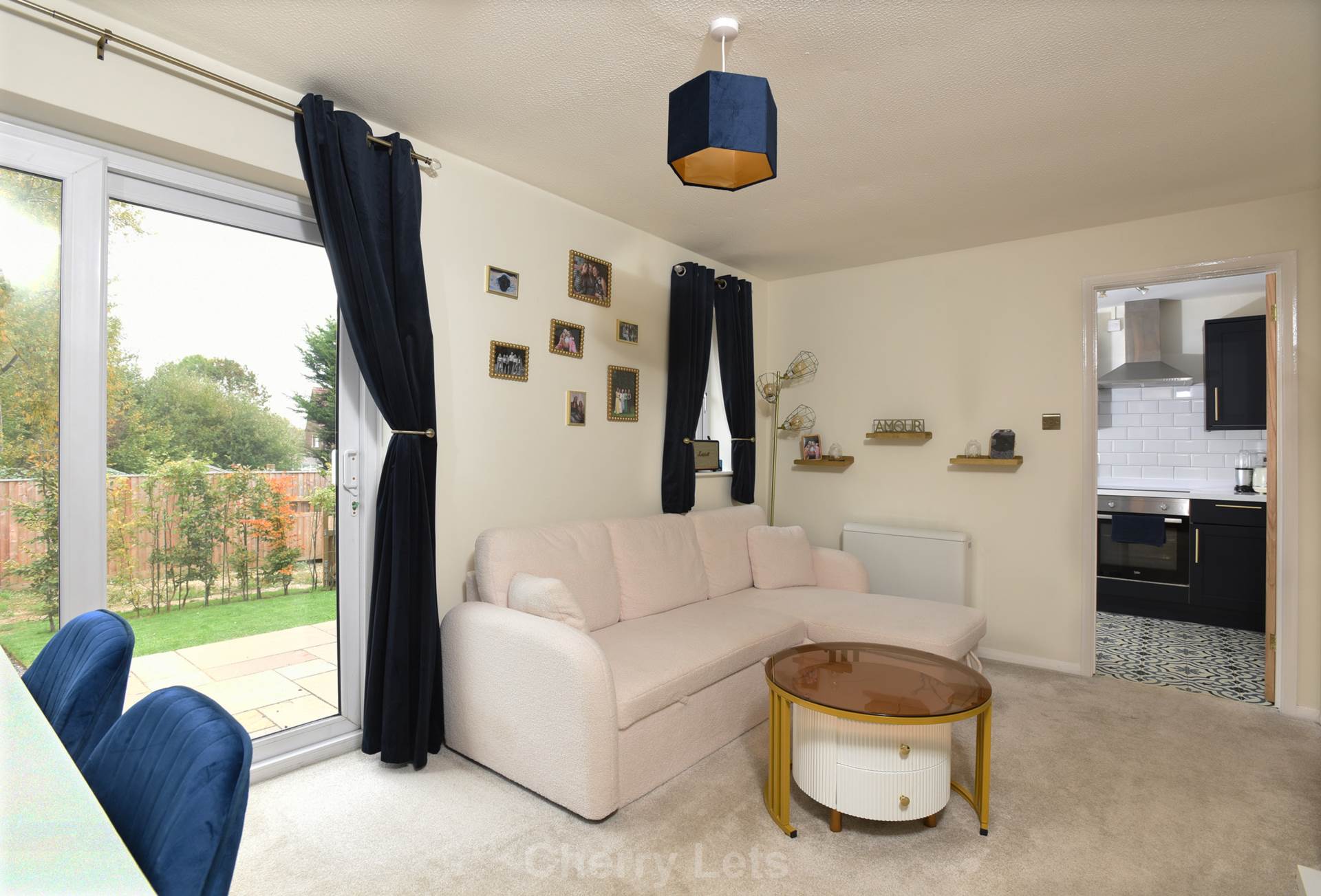 2 bed terraced house to rent in The Camellias, Banbury, OX16 4