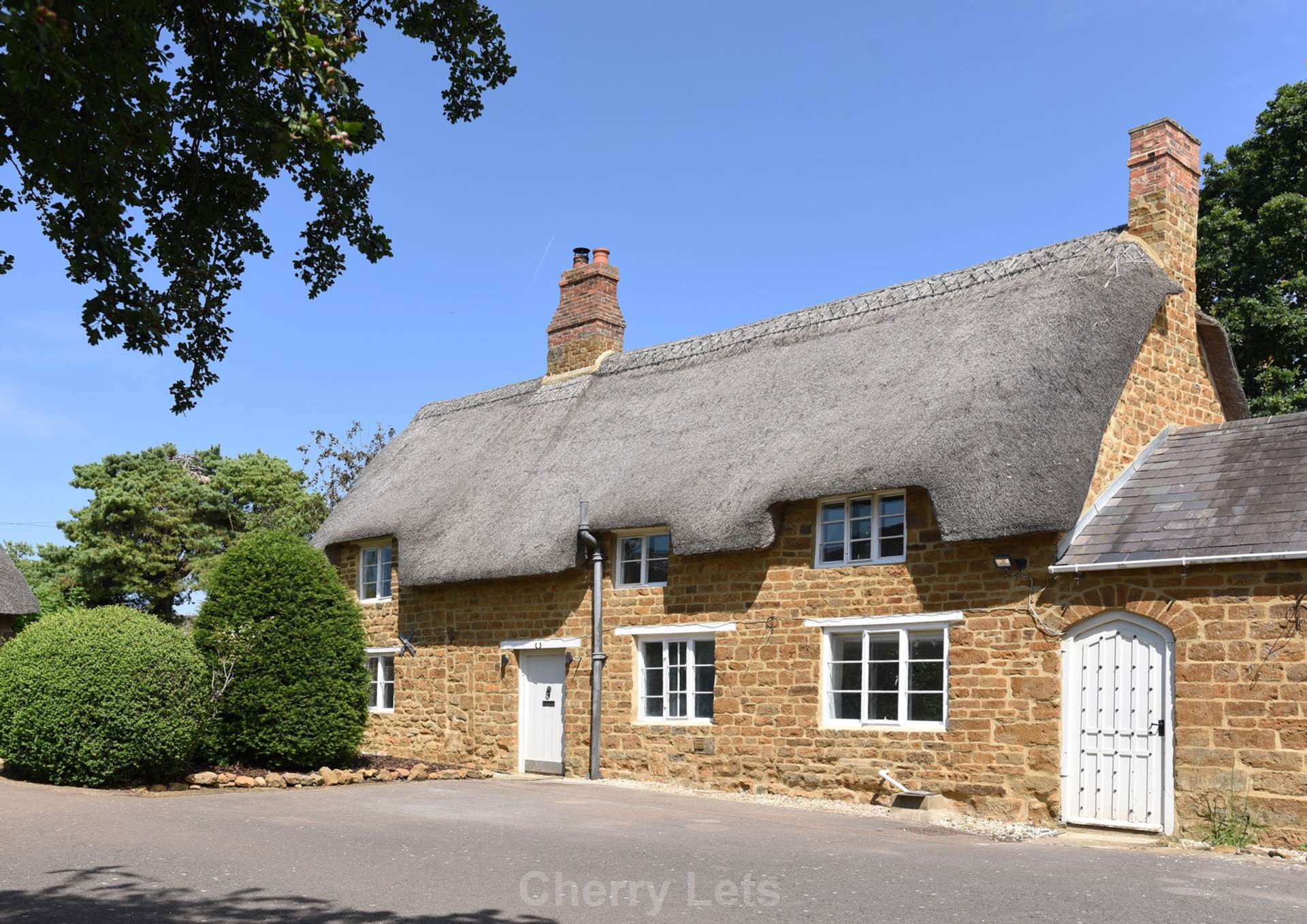 3 bed cottage to rent  - Property Image 1