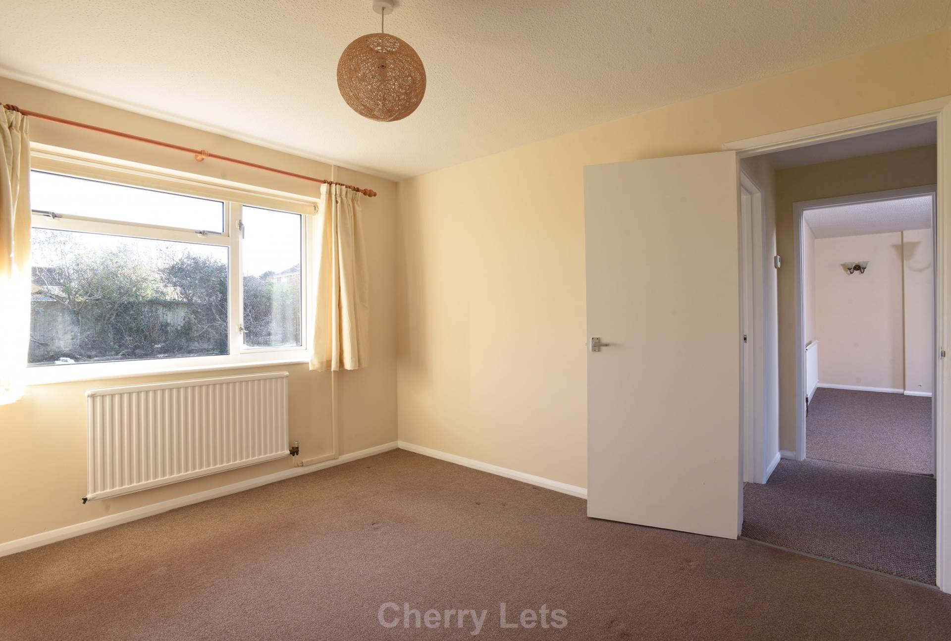 2 bed semi-detached bungalow to rent in Cedar Close, Banbury  - Property Image 7