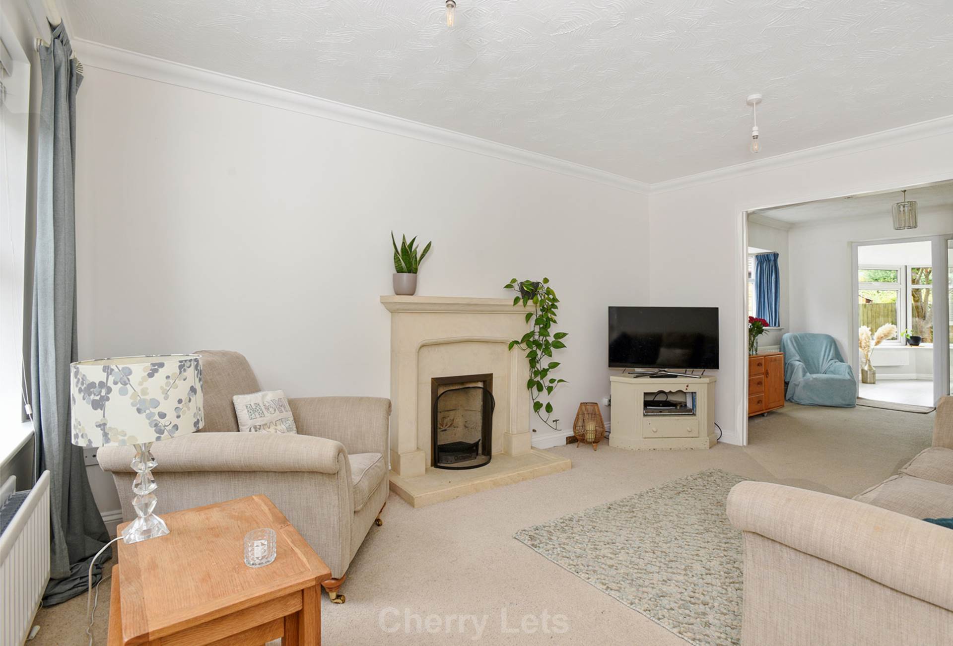 4 bed detached house to rent in Gaveston Gardens, Banbury  - Property Image 1