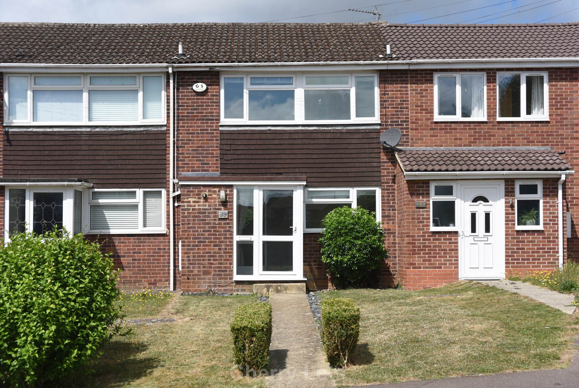 2 bed terraced house to rent in Nuffield Drive, Banbury  - Property Image 1