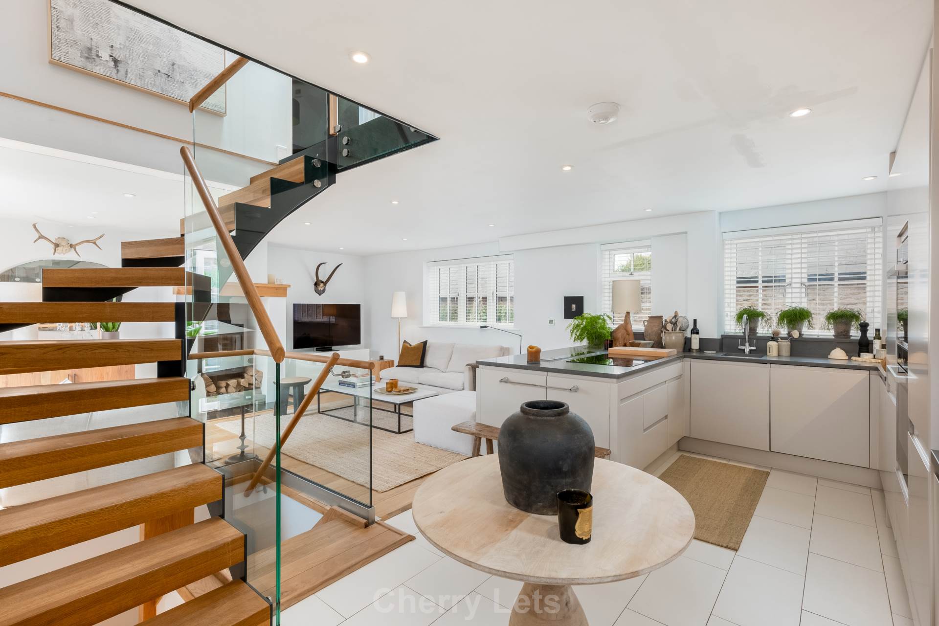 4 bed detached house to rent in Tays Gateway, Deddington, OX15 1