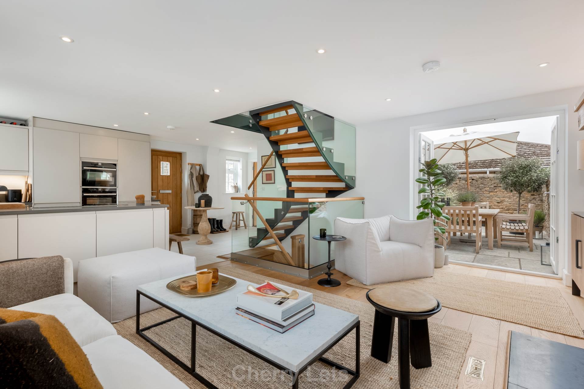 4 bed detached house to rent in Tays Gateway, Deddington, OX15 2