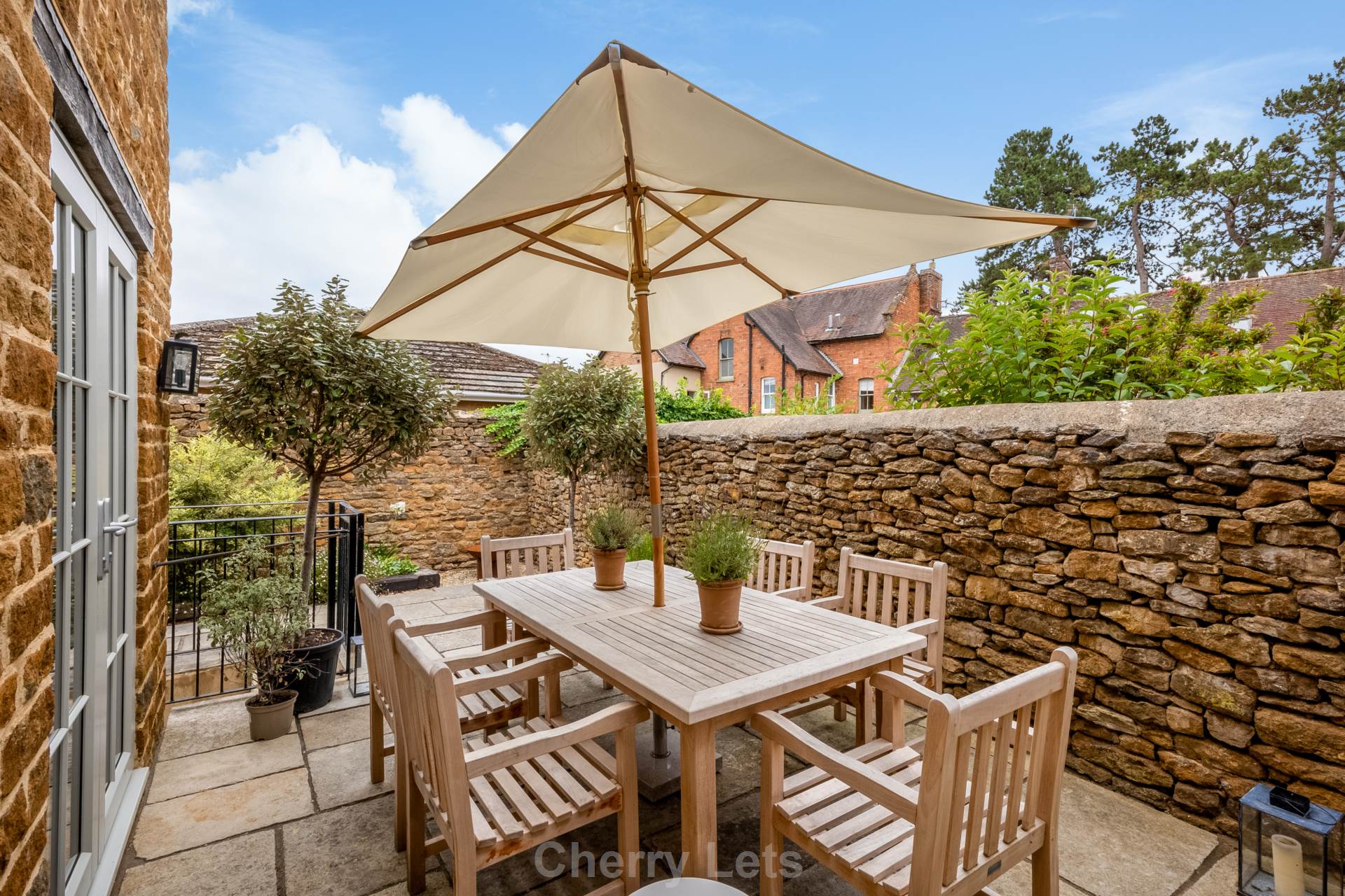 4 bed detached house to rent in Tays Gateway, Deddington, OX15 17