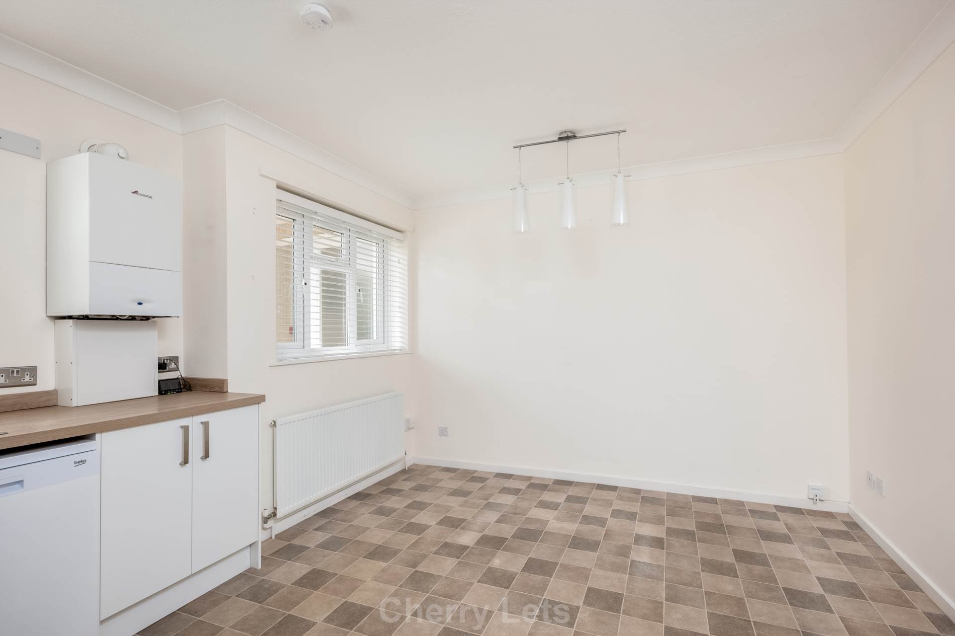 2 bed flat to rent in Aynho Court. Croughton Road, Banbury  - Property Image 3