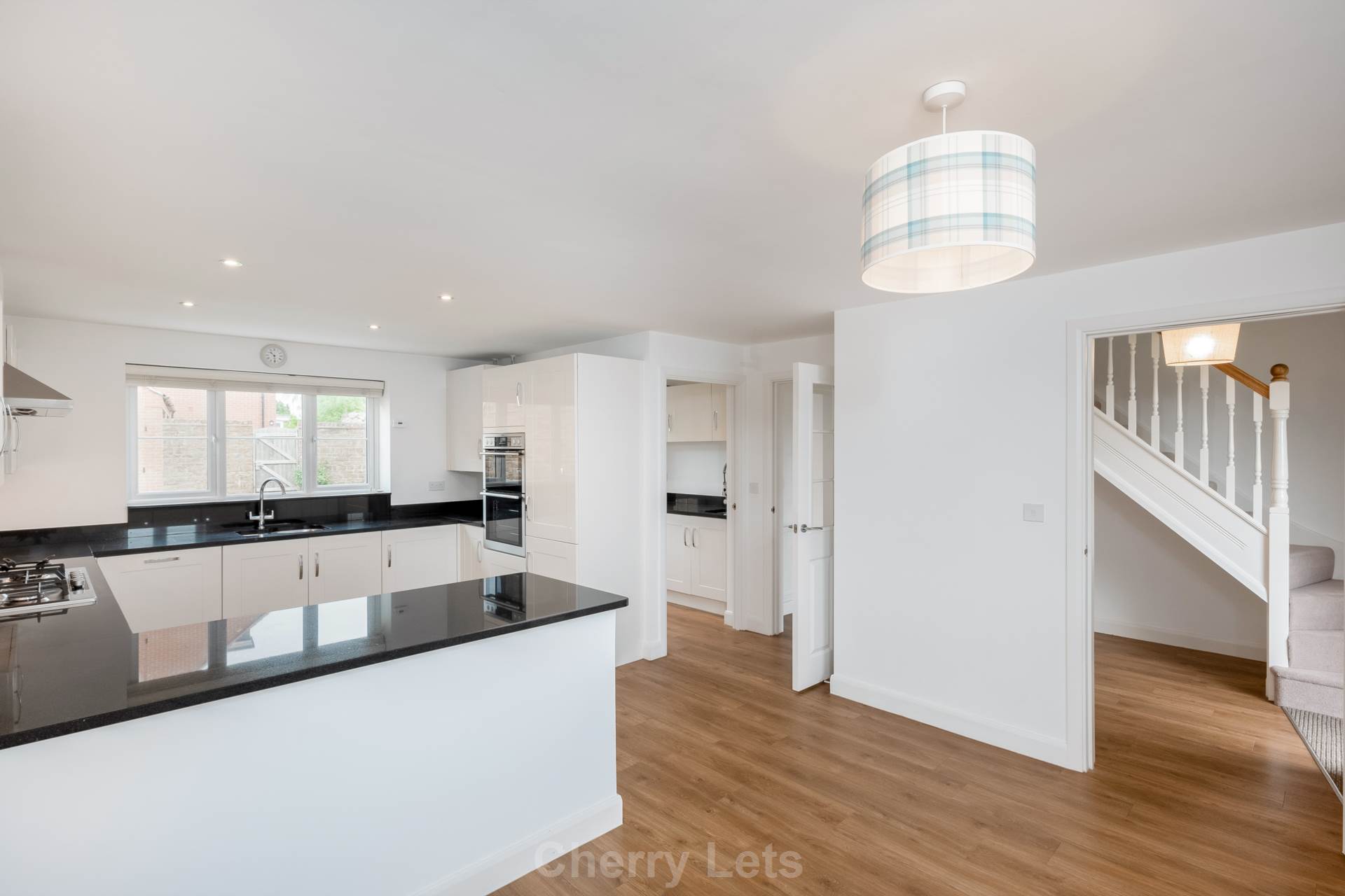 4 bed detached house to rent in The Robins, Banbury  - Property Image 2