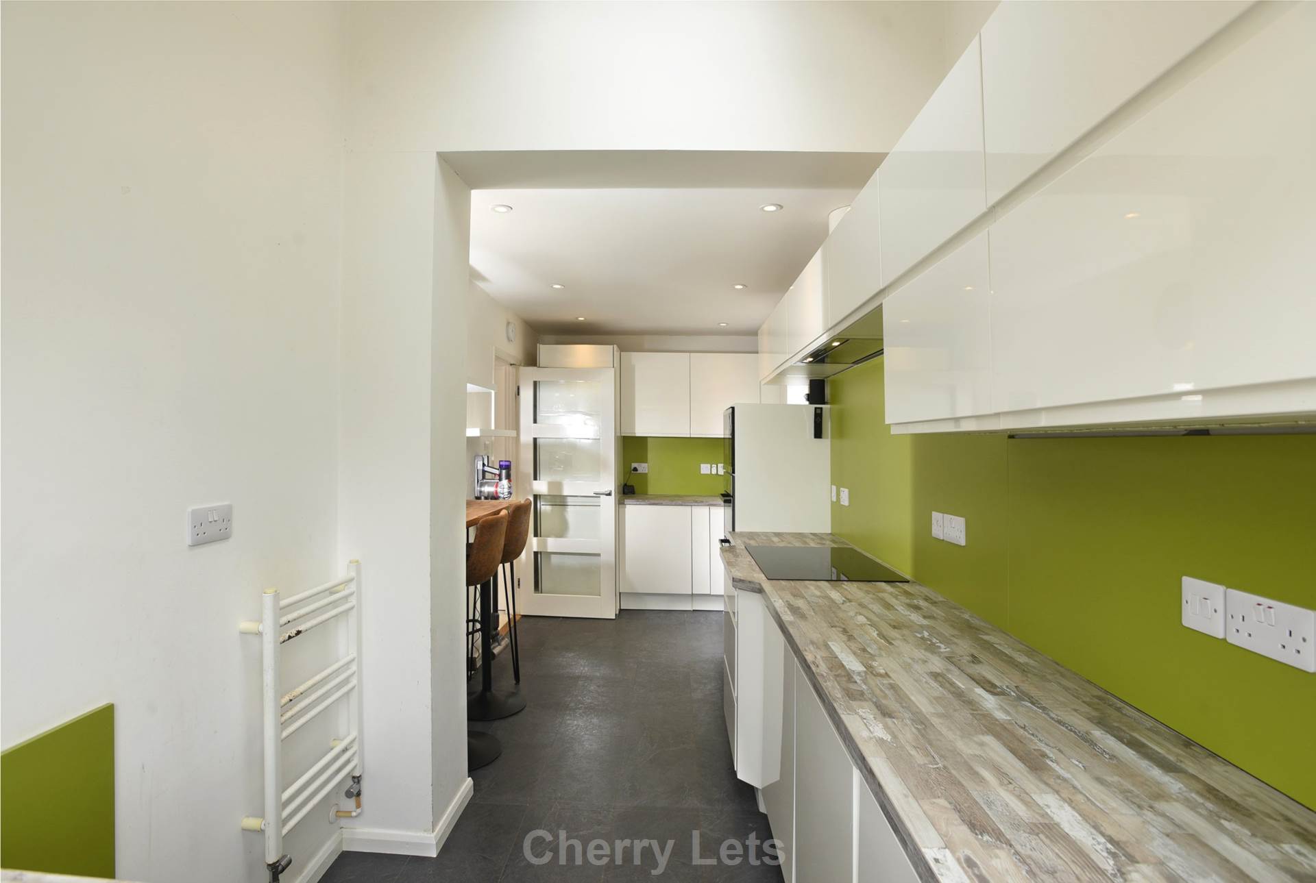 4 bed detached house to rent in The Green, Banbury  - Property Image 6