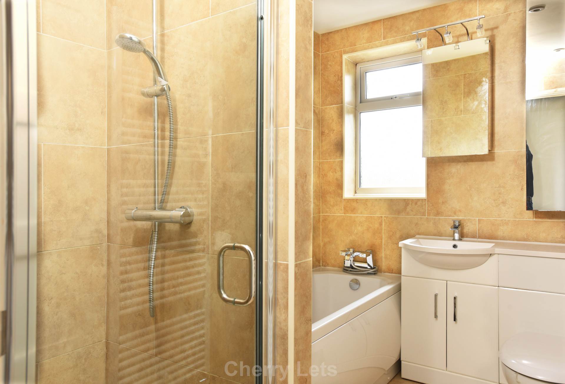 4 bed detached house to rent in The Green, Banbury  - Property Image 12