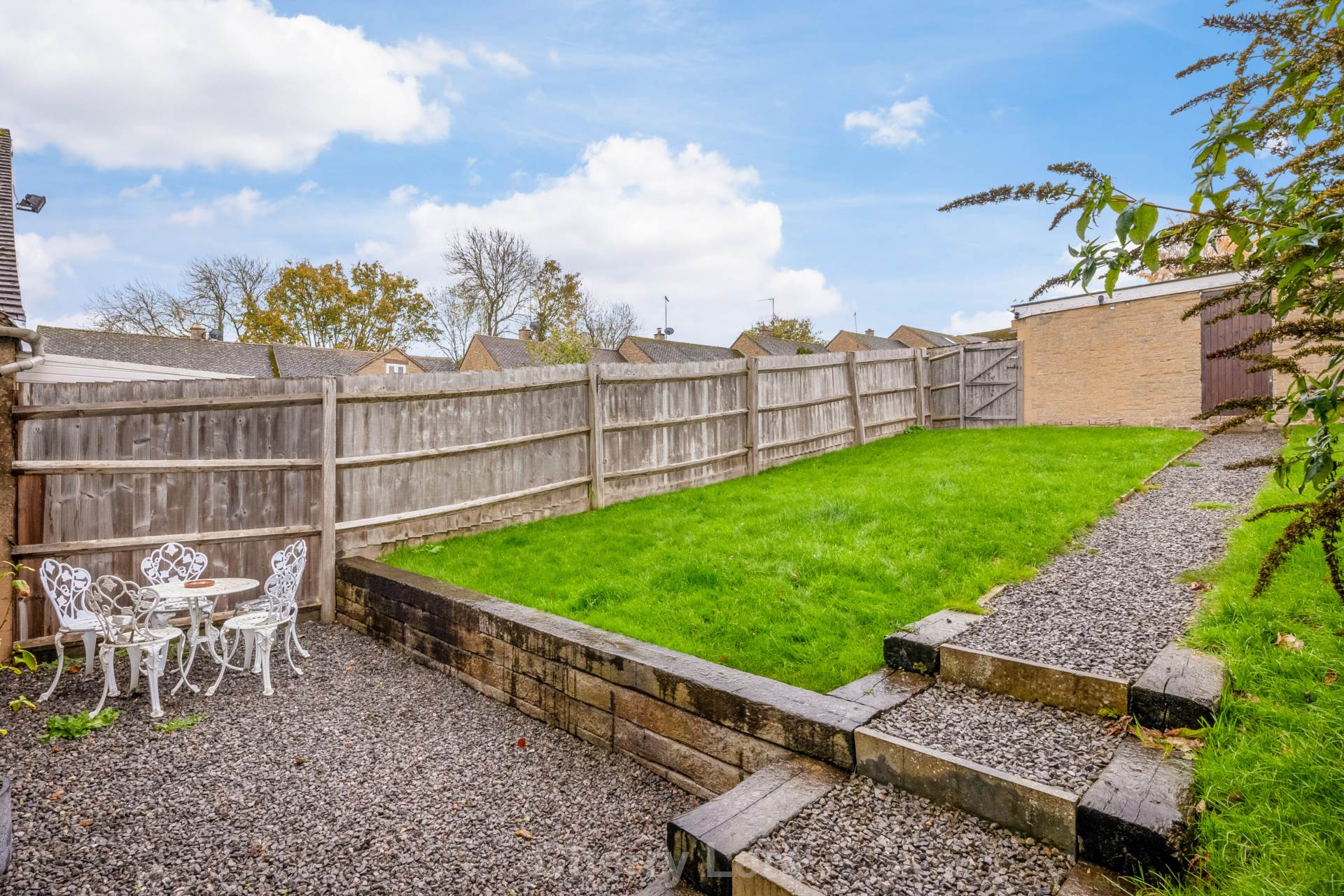 2 bed semi-detached bungalow to rent in Barford St Michael, OX16  - Property Image 11