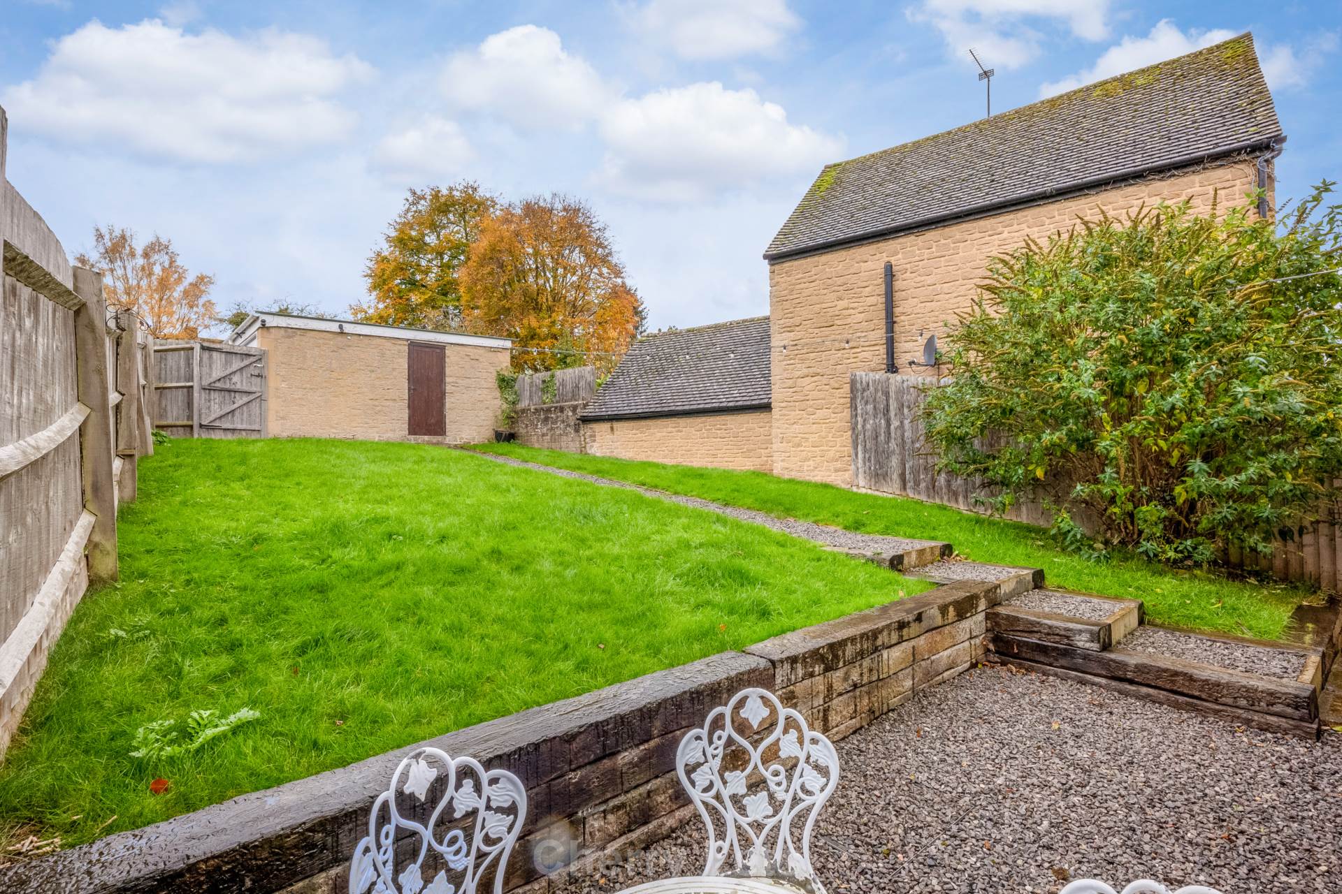 2 bed semi-detached bungalow to rent in Barford St Michael, OX16 11