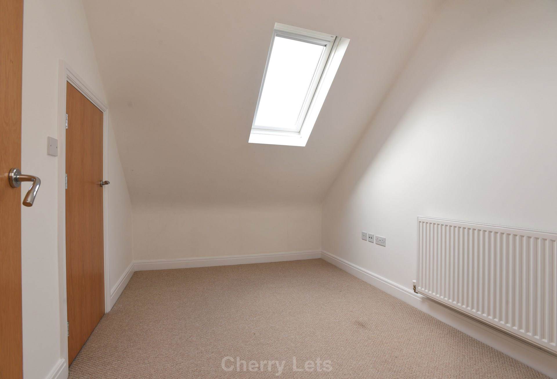 5 bed town house to rent in Saffron Close, Banbury, OX16 13
