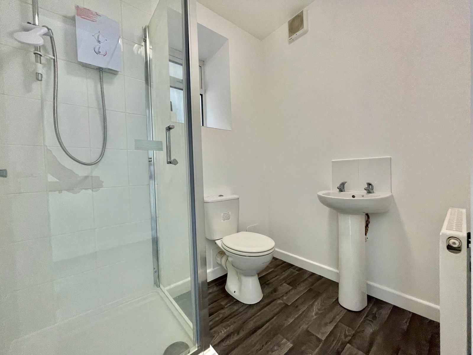 1 bed apartment to rent in Murston Road, Sittingbourne, ME10 3LB 5