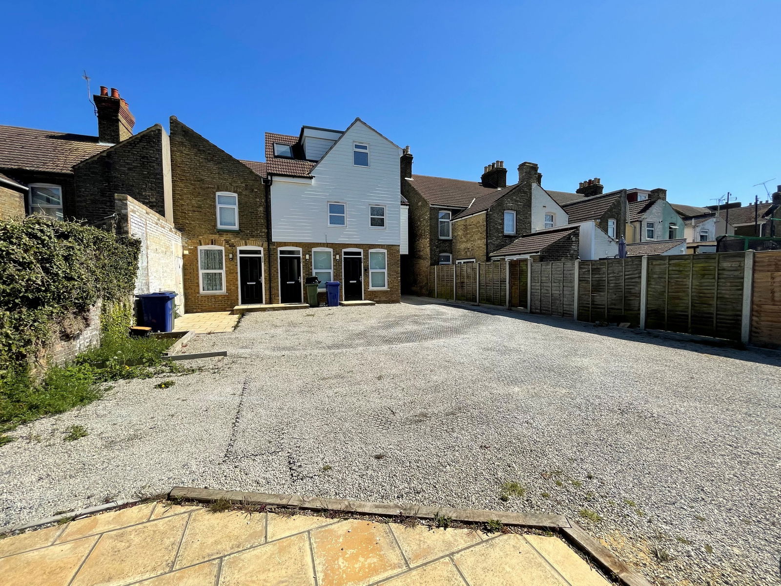 1 bed apartment to rent in Murston Road, Sittingbourne, ME10 3LB  - Property Image 1