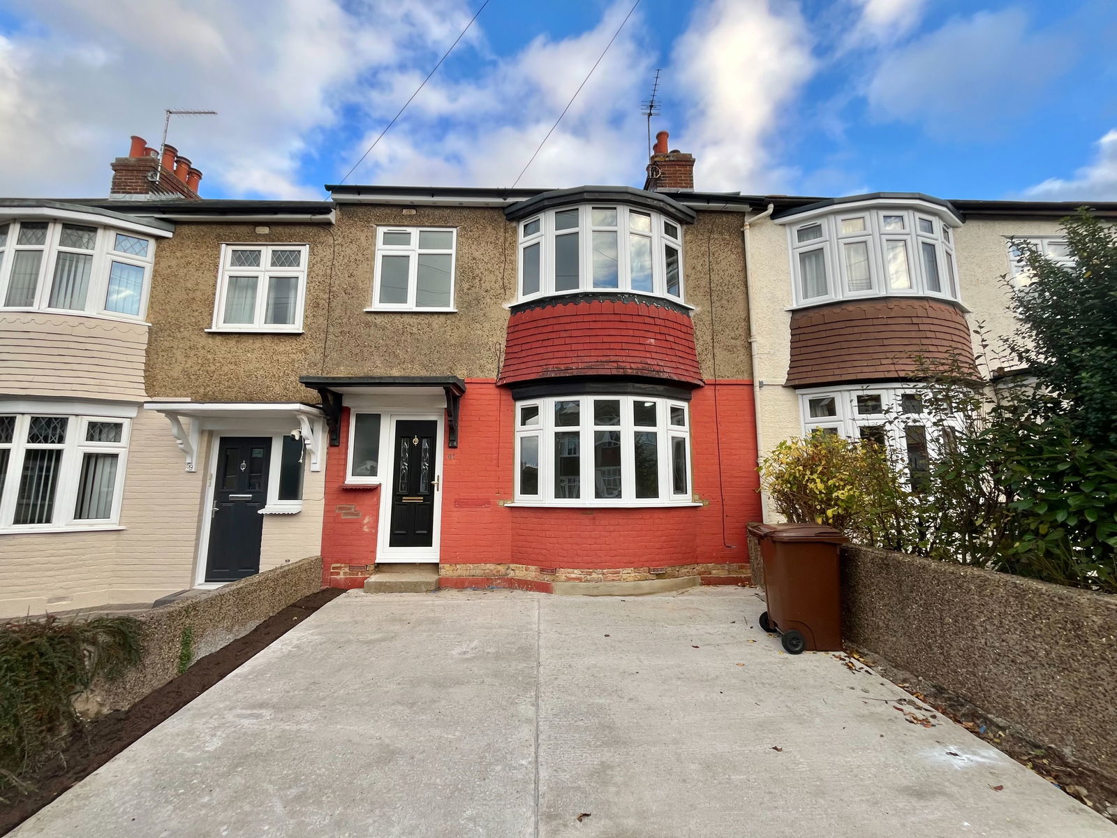 3 bed terraced house to rent in Jackson Avenue, Rochester, ME1 2SX  - Property Image 1