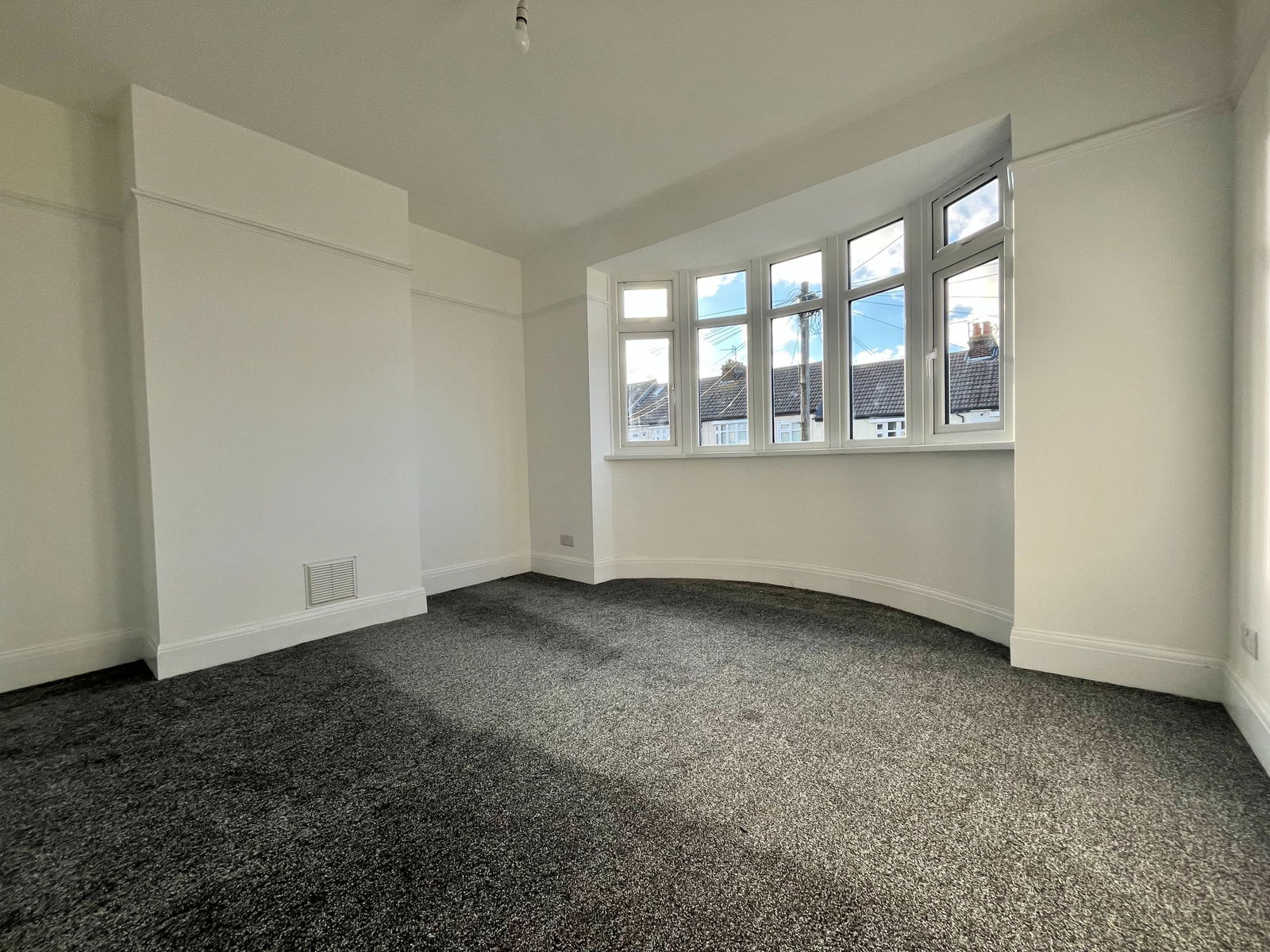 3 bed terraced house to rent in Jackson Avenue, Rochester, ME1 2SX 6