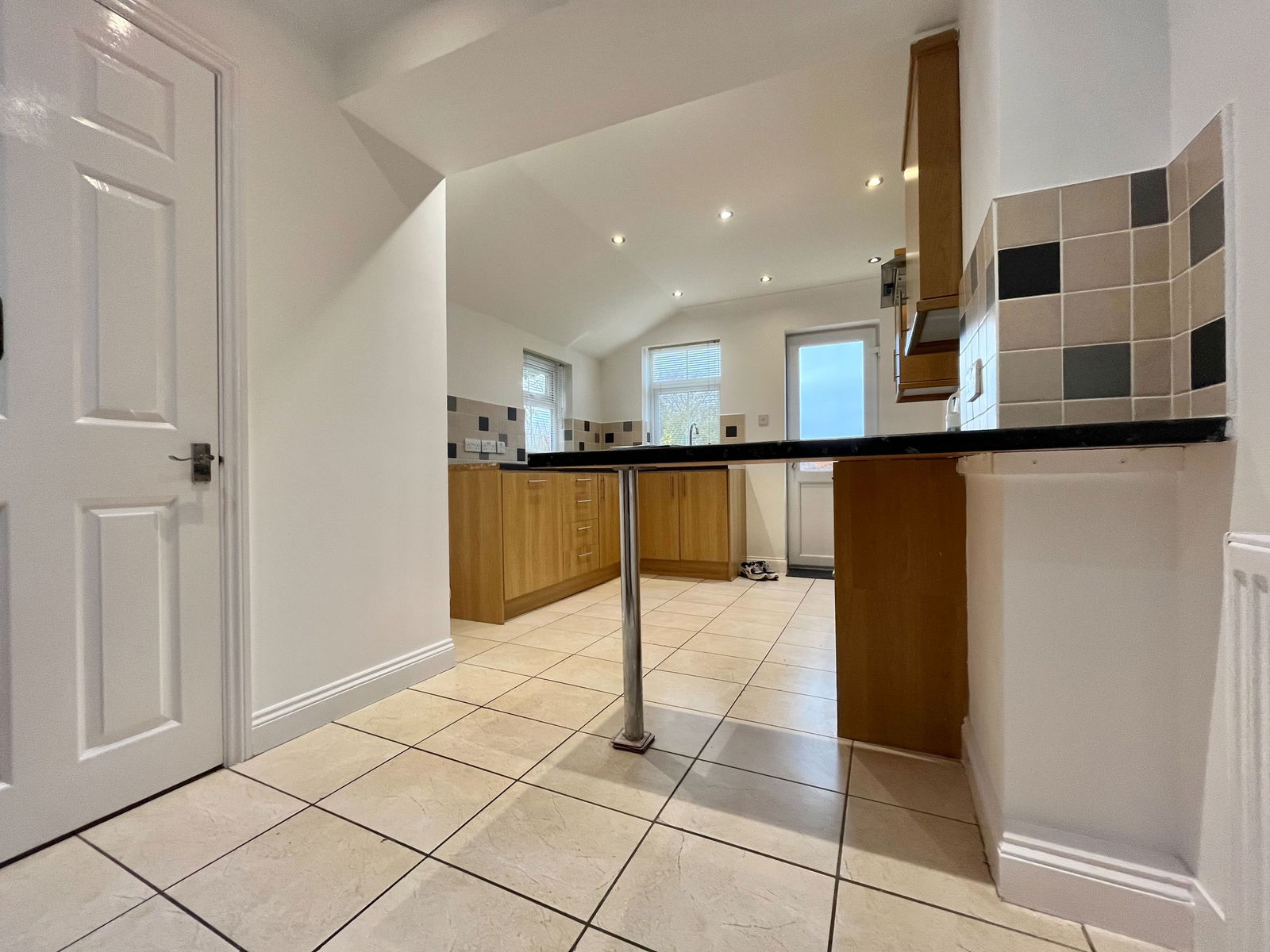 3 bed end of terrace house to rent in Park Road, Sittingbourne, ME10 1ES  - Property Image 5