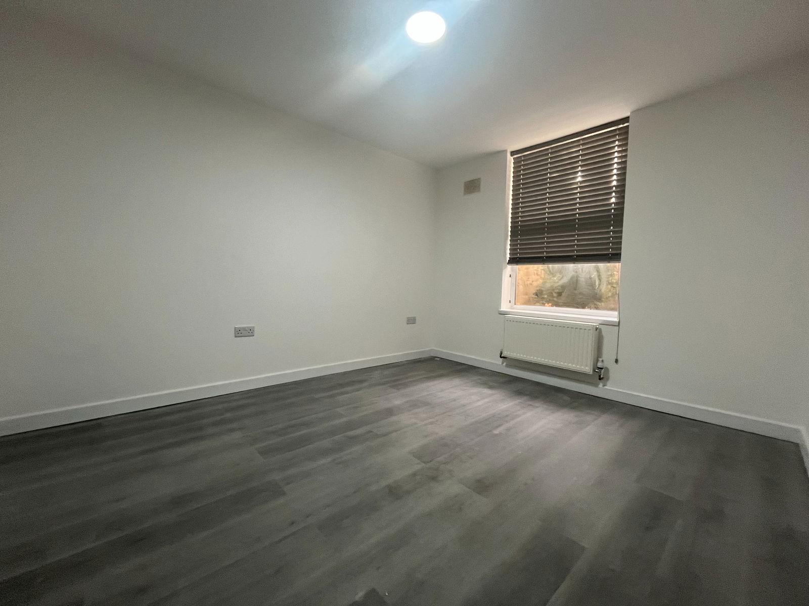 2 bed flat to rent in Darnley Street, Gravesend, DA11 0PJ 7