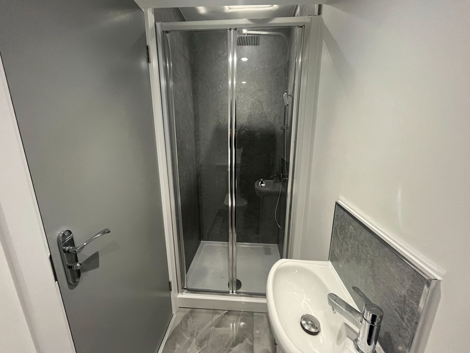 2 bed flat to rent in Darnley Street, Gravesend, DA11 0PJ 4