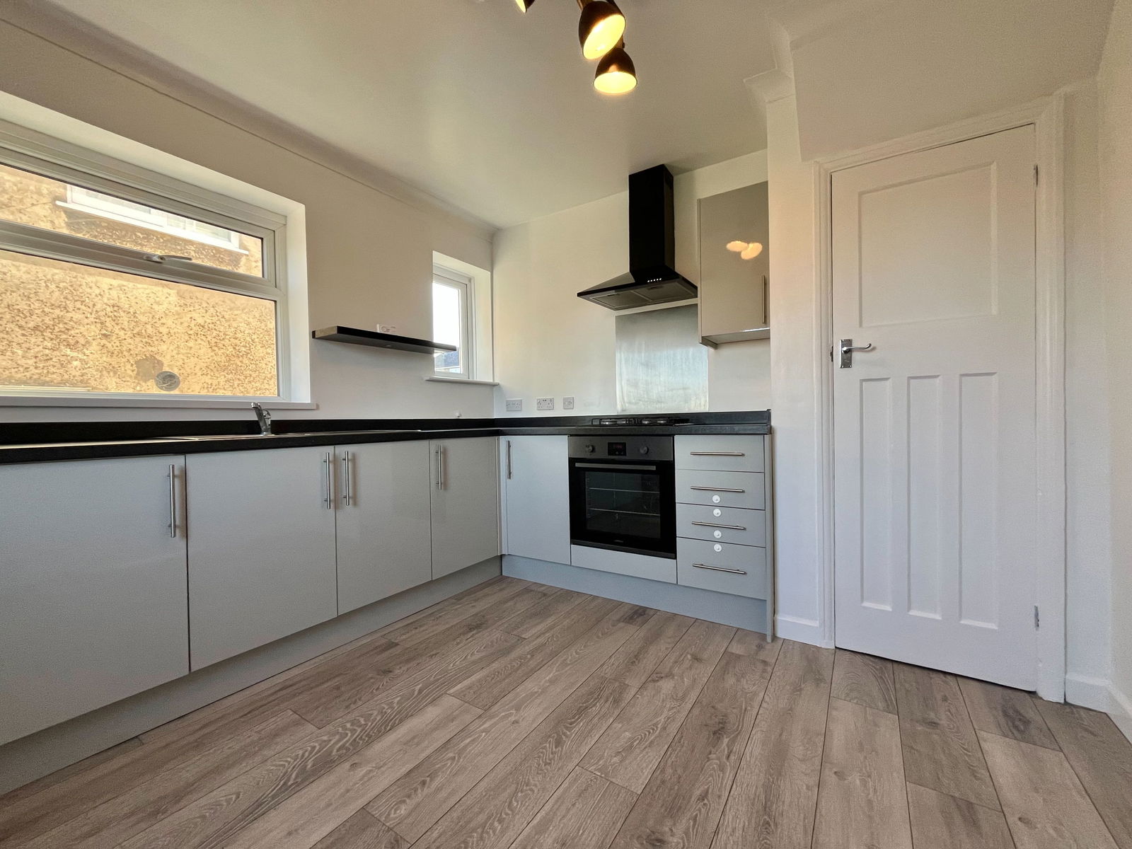 3 bed semi-detached house to rent in Cedar Road, Rochester, ME2 2JR 2