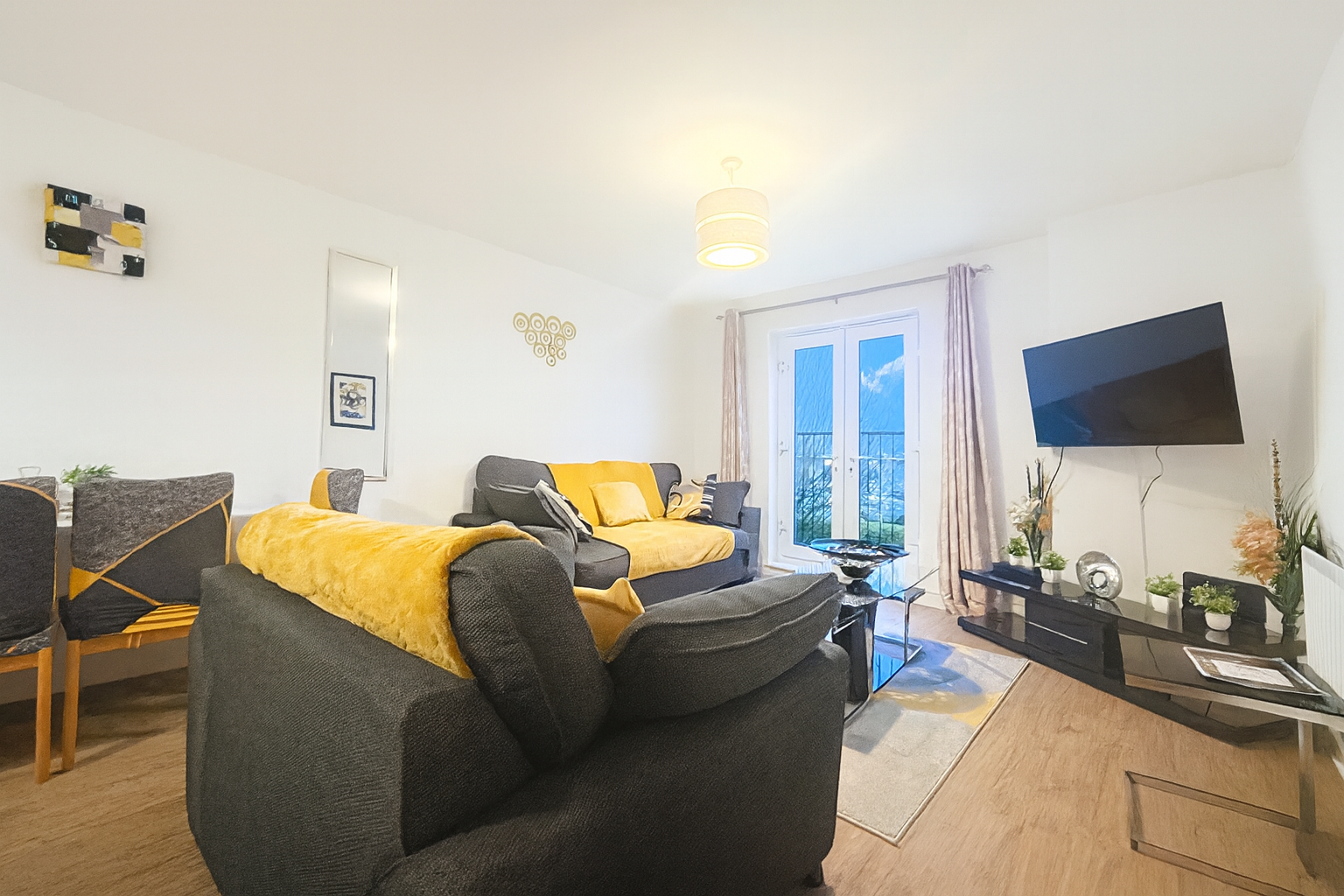 1 bed flat to rent in Vellum Drive, Sittingbourne, ME10 5AW - Property Image 1