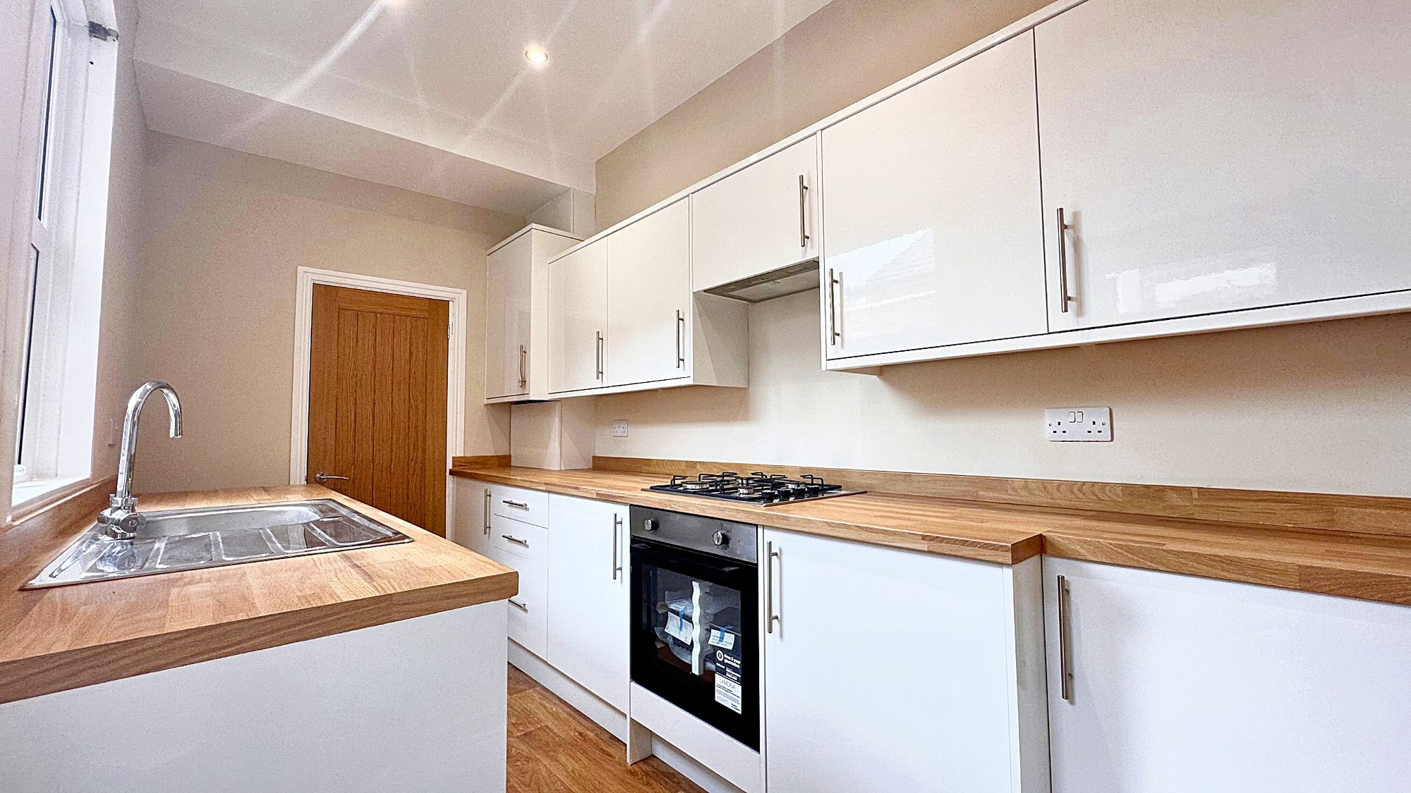 2 bed end of terrace house for sale in Shakleton Road, Earlsdon, Coventry, CV5 6HU  - Property Image 3
