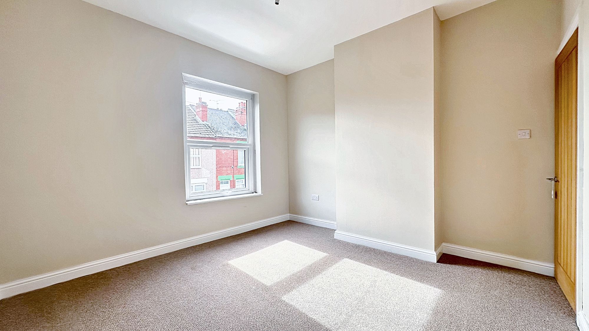 2 bed end of terrace house for sale in Shakleton Road, Earlsdon, Coventry, CV5 6HU  - Property Image 12