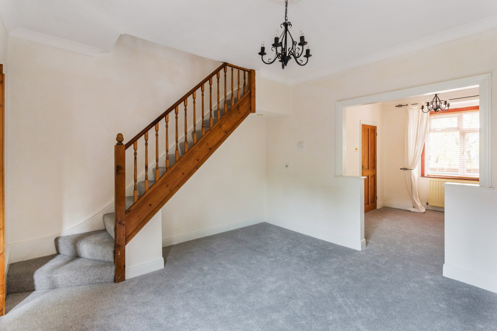 3 bed terraced house to rent in Station Terrace,  Dorking, RH4  - Property Image 3