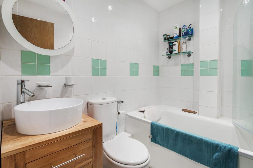 1 bed maisonette to rent in Markham Road,  Dorking, RH5  - Property Image 6