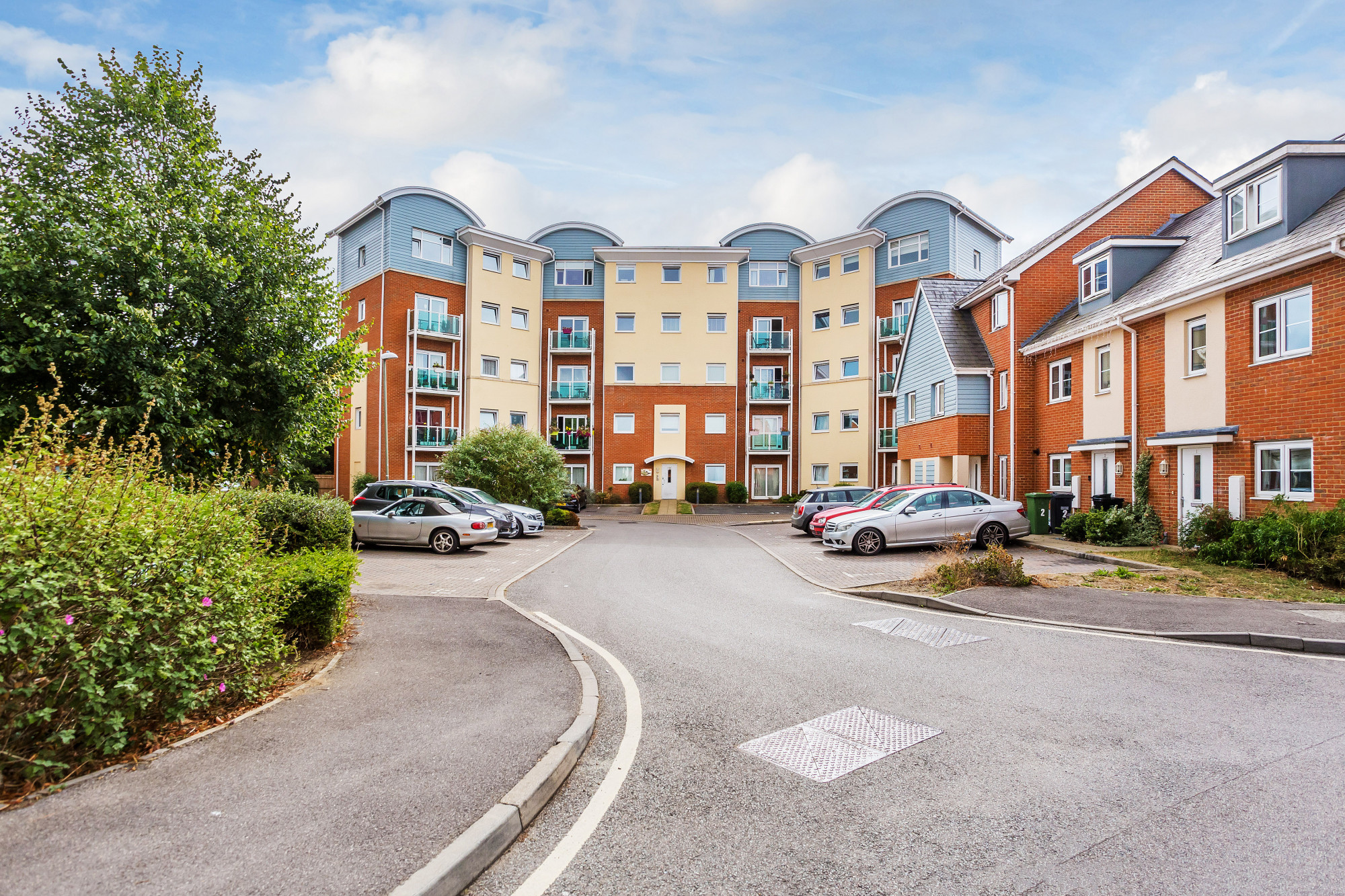 1 bed flat to rent in Fenbridge House, 5 Rubeck Close, Redhill, RH1  - Property Image 1