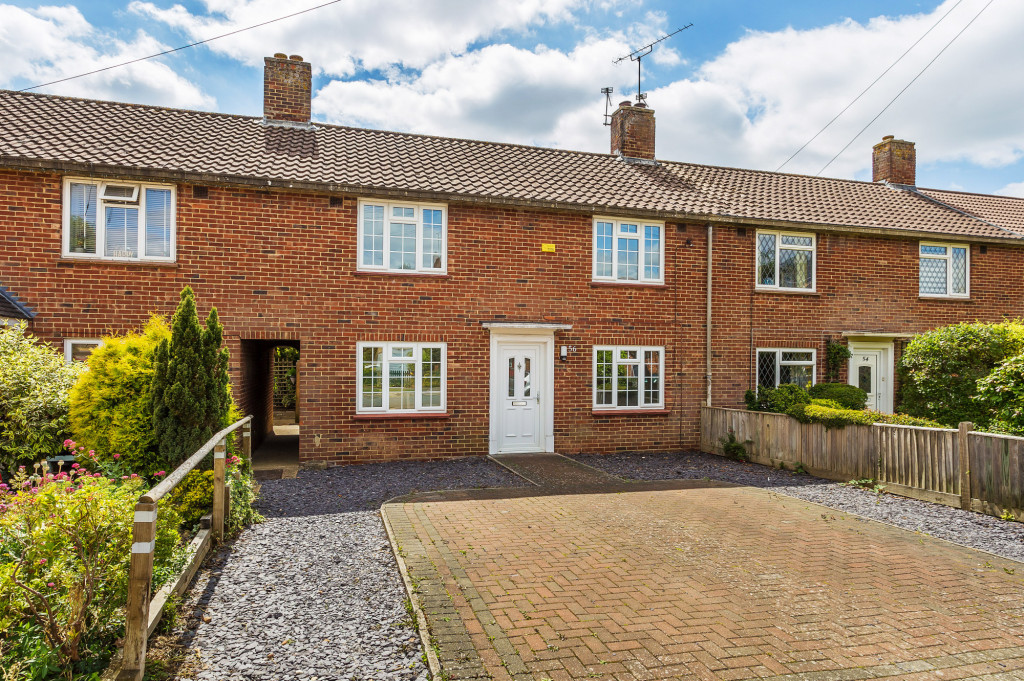 3 bed terraced house to rent in  Sullington Mead,  Horsham, RH12  - Property Image 1