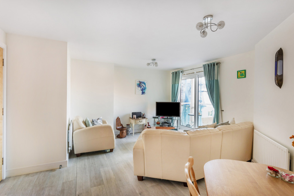 1 bed flat for sale in  Fenbridge House, 5 Rubeck Close, Redhill, RH1  - Property Image 5