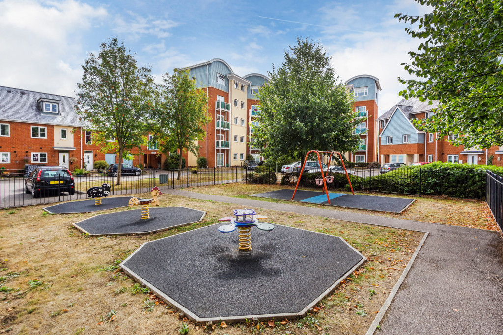 1 bed flat for sale in  Fenbridge House, 5 Rubeck Close, Redhill, RH1  - Property Image 9