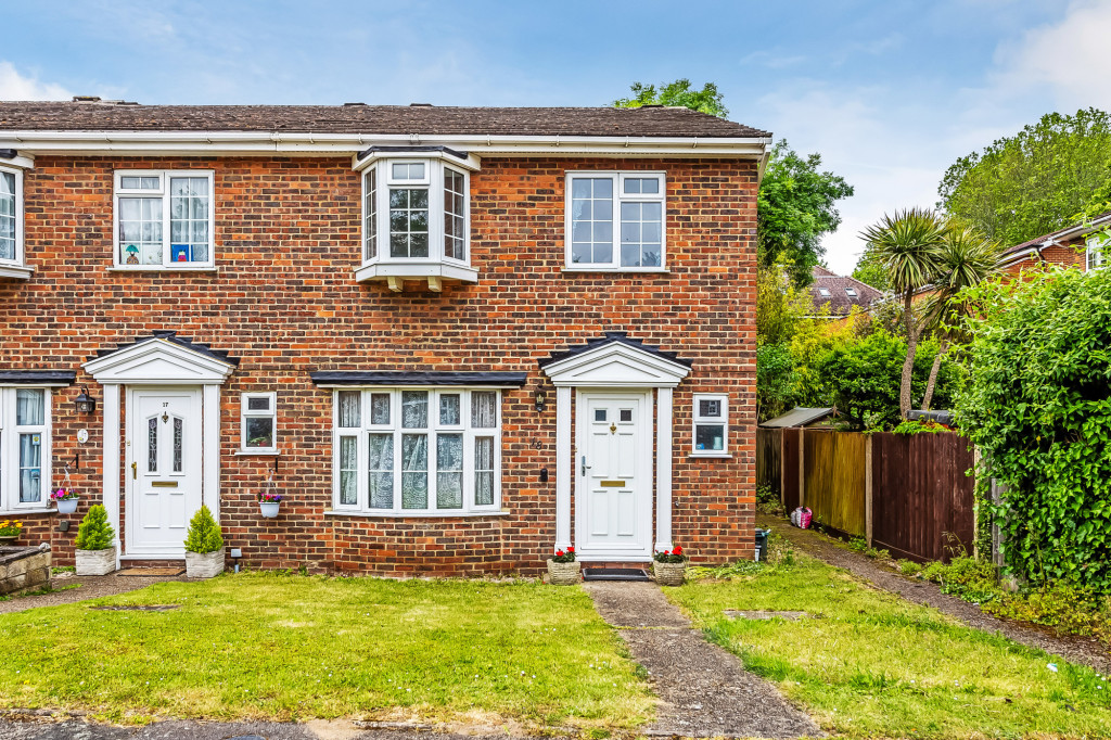 Are you looking for a 'doer-upper' This property is a great project for someone looking to put their own stamp on. An attractive end of terraced house. Walking distance to Sutton high street, Sutton station and Overton park. This property is also in a great location for good local schools.