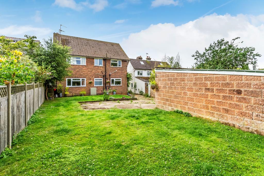 2 bed maisonette for sale in New Road,  Dorking, RH5 8