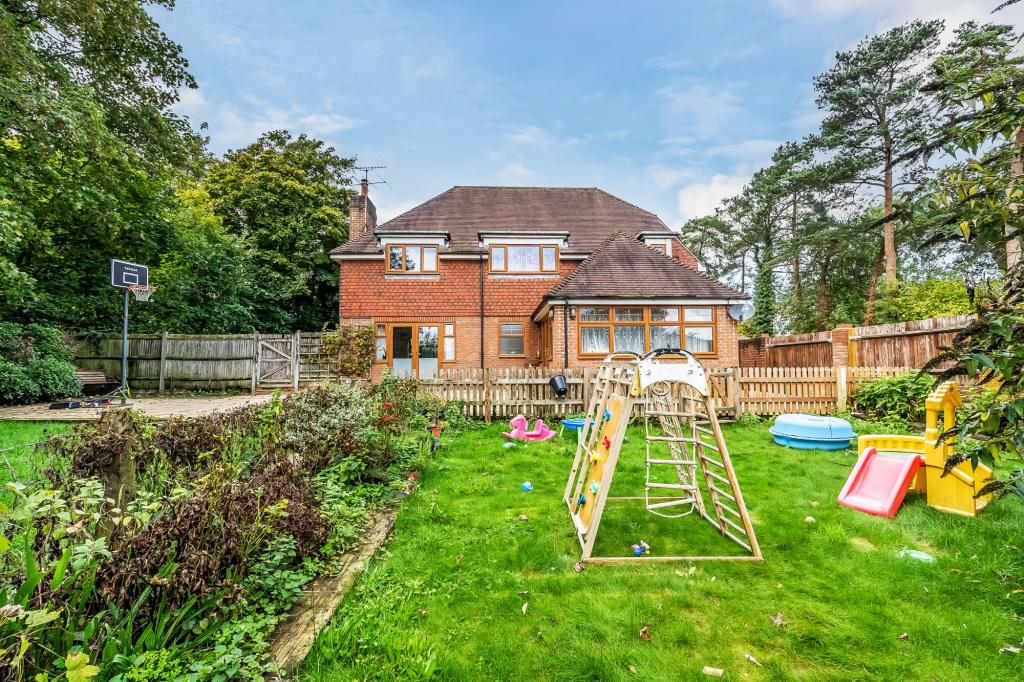 4 bed detached house to rent in Rickwood House Horsham Road,  Dorking, RH5 13