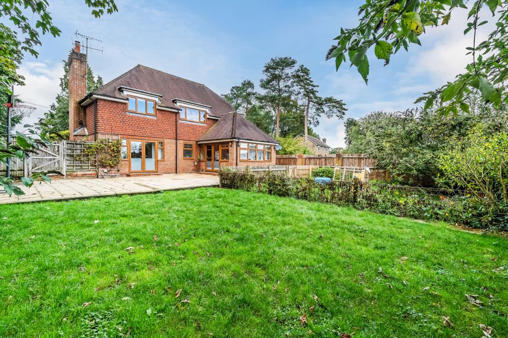 4 bed detached house to rent in Rickwood House Horsham Road,  Dorking, RH5 14