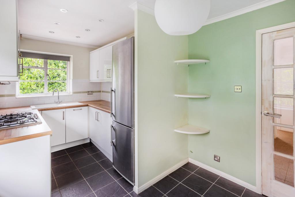 2 bed maisonette for sale in Yorke Gardens,  Reigate, RH2 2