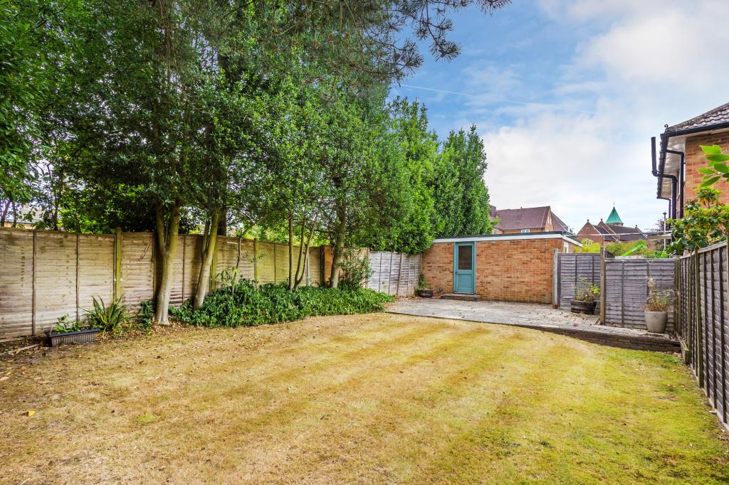 2 bed maisonette for sale in Yorke Gardens,  Reigate, RH2 8